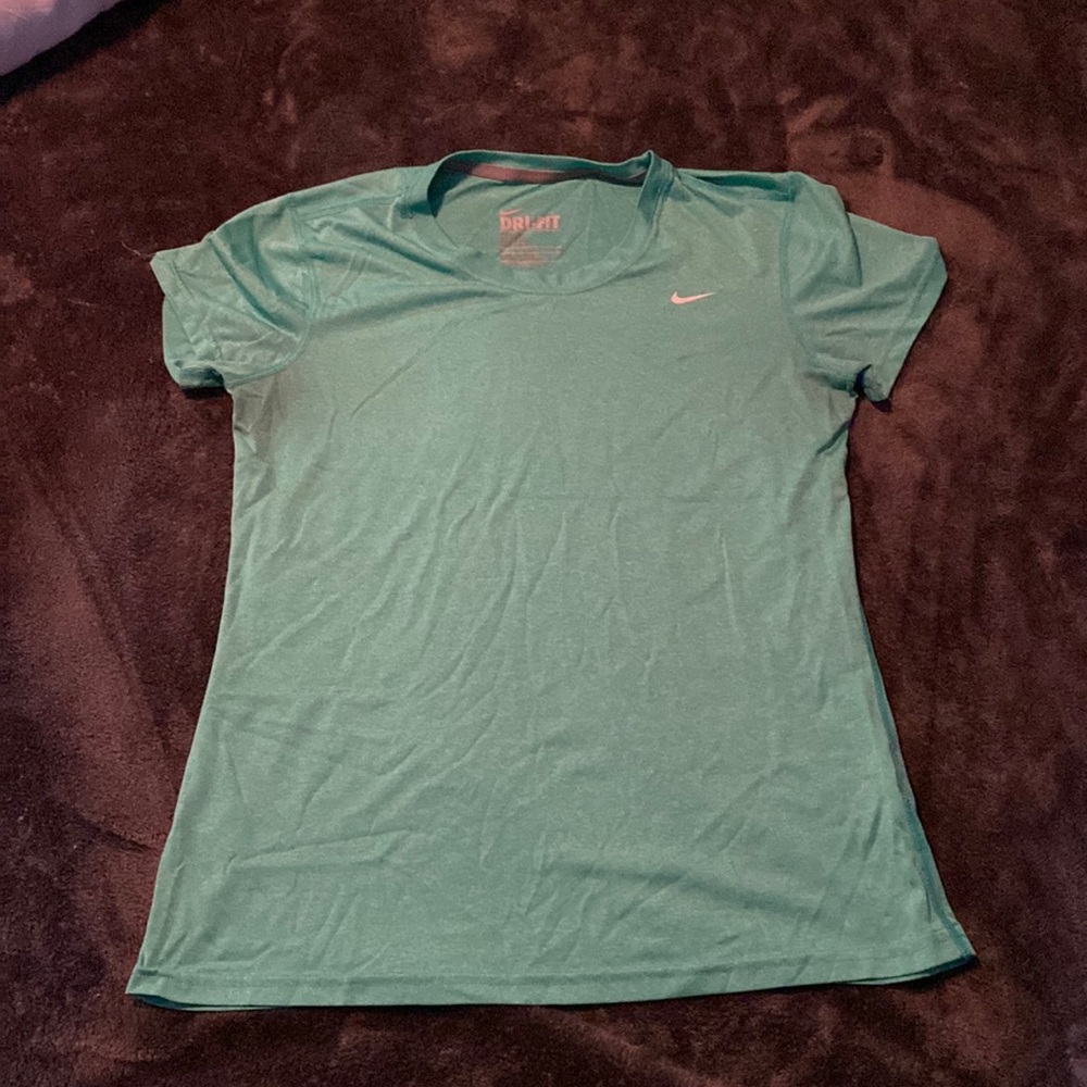 Green t shirt Nike
